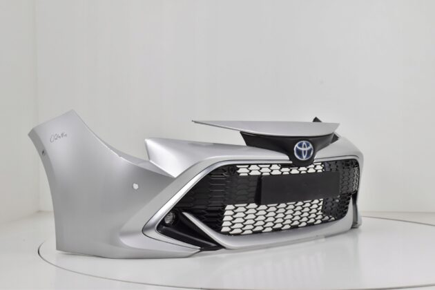 Toyota Corolla E210 Hatchback Frontstoßfänger 2019– Original mit 4 PDC & Zubehör – Lackierbereit – Bild 3