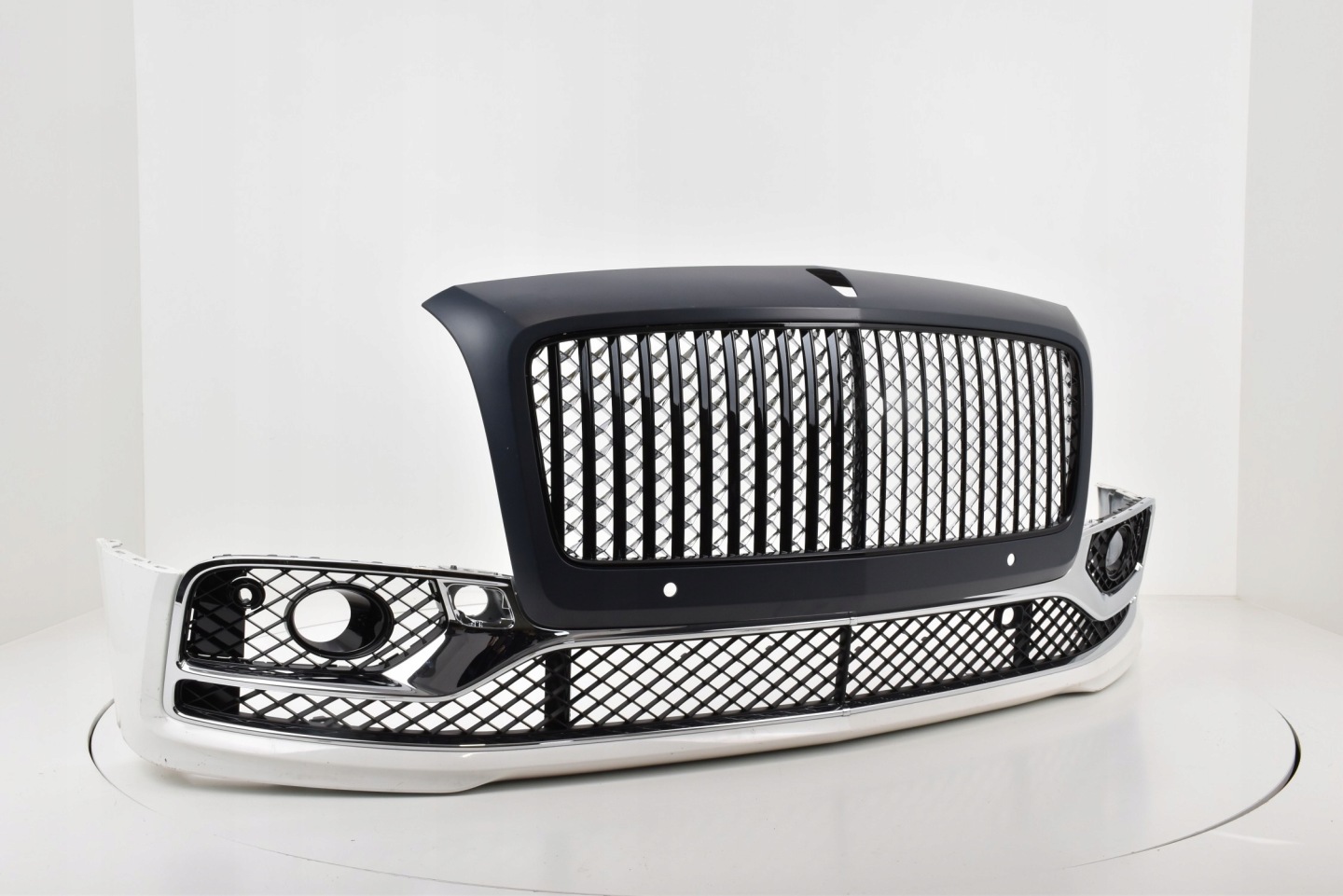 Bentley Flying Spur III Frontstoßstange komplett für Modelle ab 2019