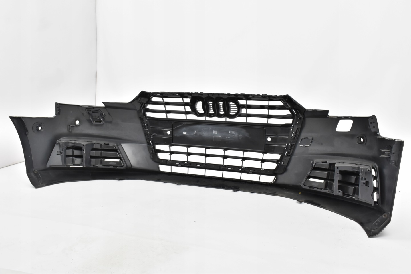 Gebrauchte Audi A4 B9 8W0 Frontstoßstange für Audi A4 B9 Modelle ab 2015