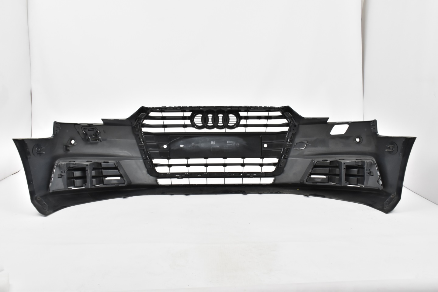 Gebrauchte Audi A4 B9 8W0 Frontstoßstange für Audi A4 B9 Modelle ab 2015