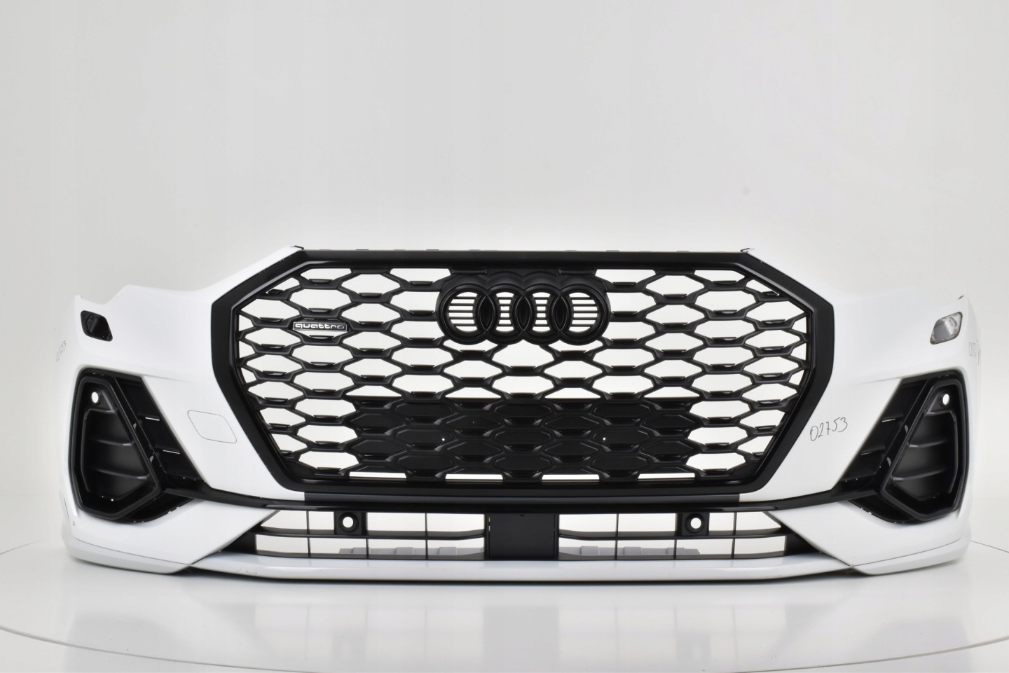 Gebrauchte Audi Q3 83A S-Line Frontstoßstange für Modelle ab 2018