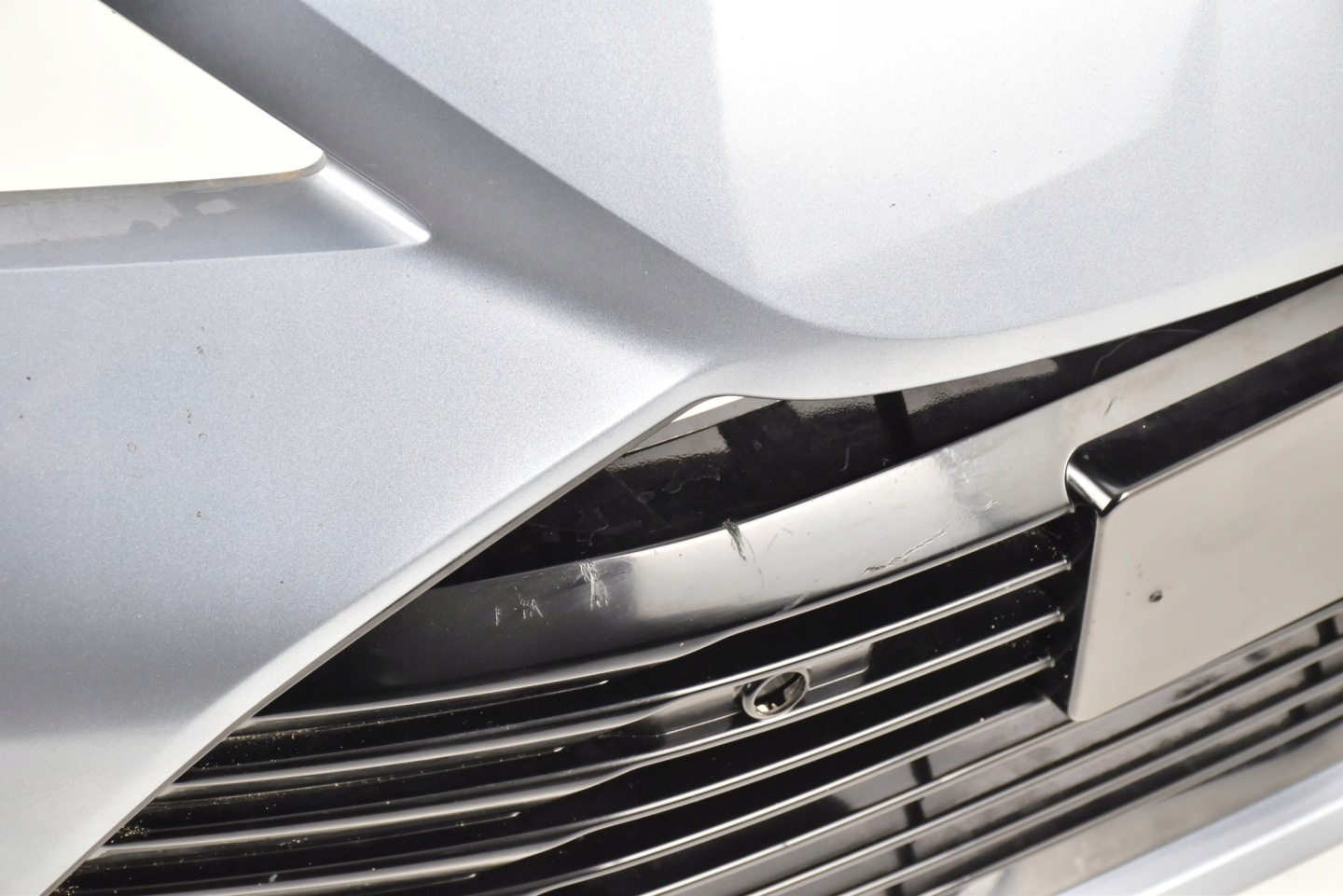 Gebrauchte Toyota Corolla E210 Frontstoßstange für Sedan ab 2019