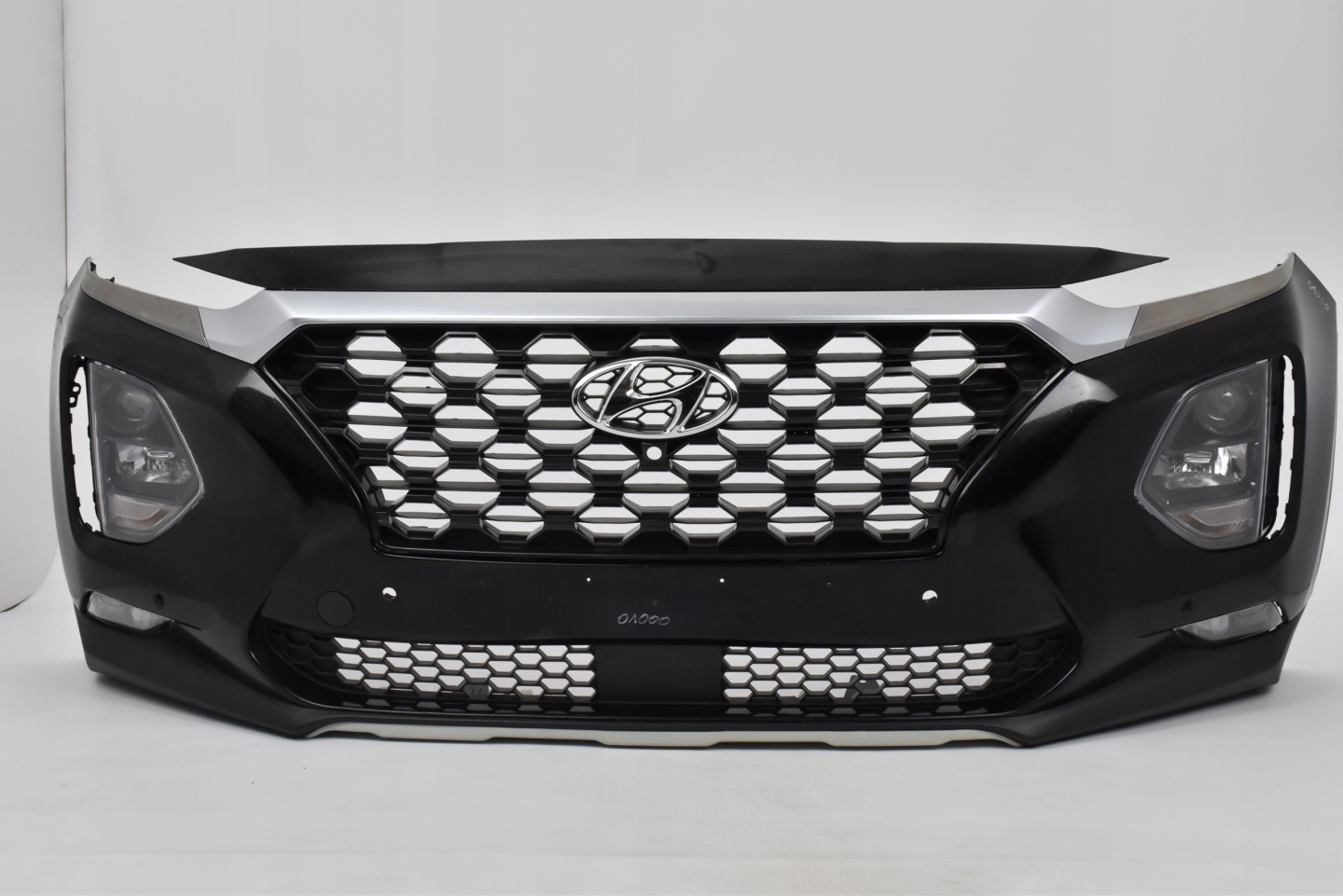 Hyundai Santa Fe IV Frontstoßstange 4x PDC gebraucht