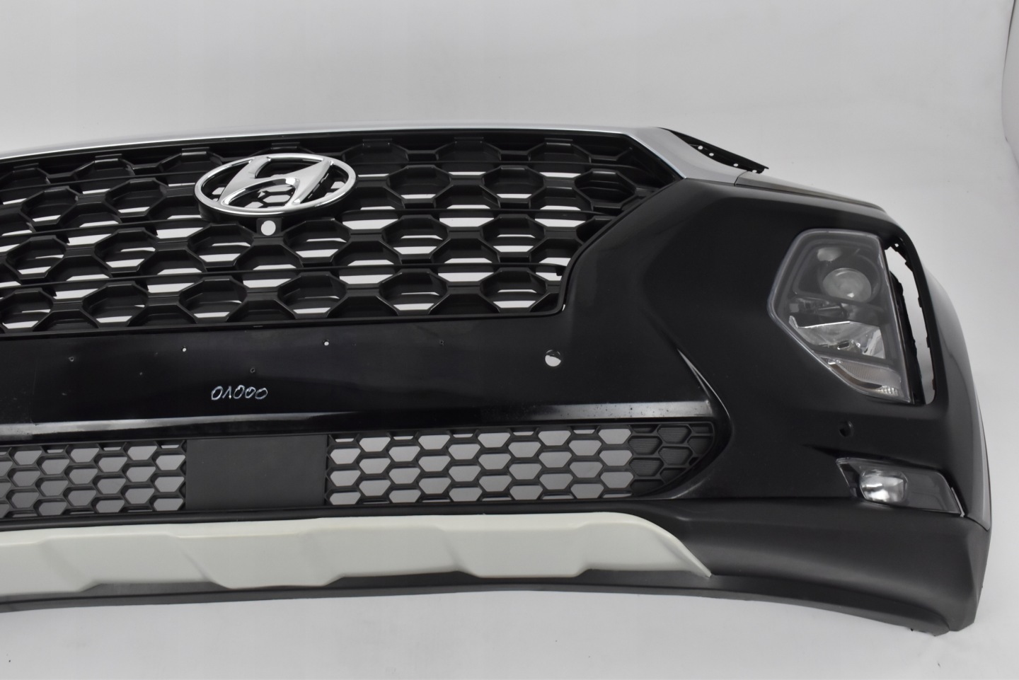 Hyundai Santa Fe IV Frontstoßstange 4x PDC gebraucht