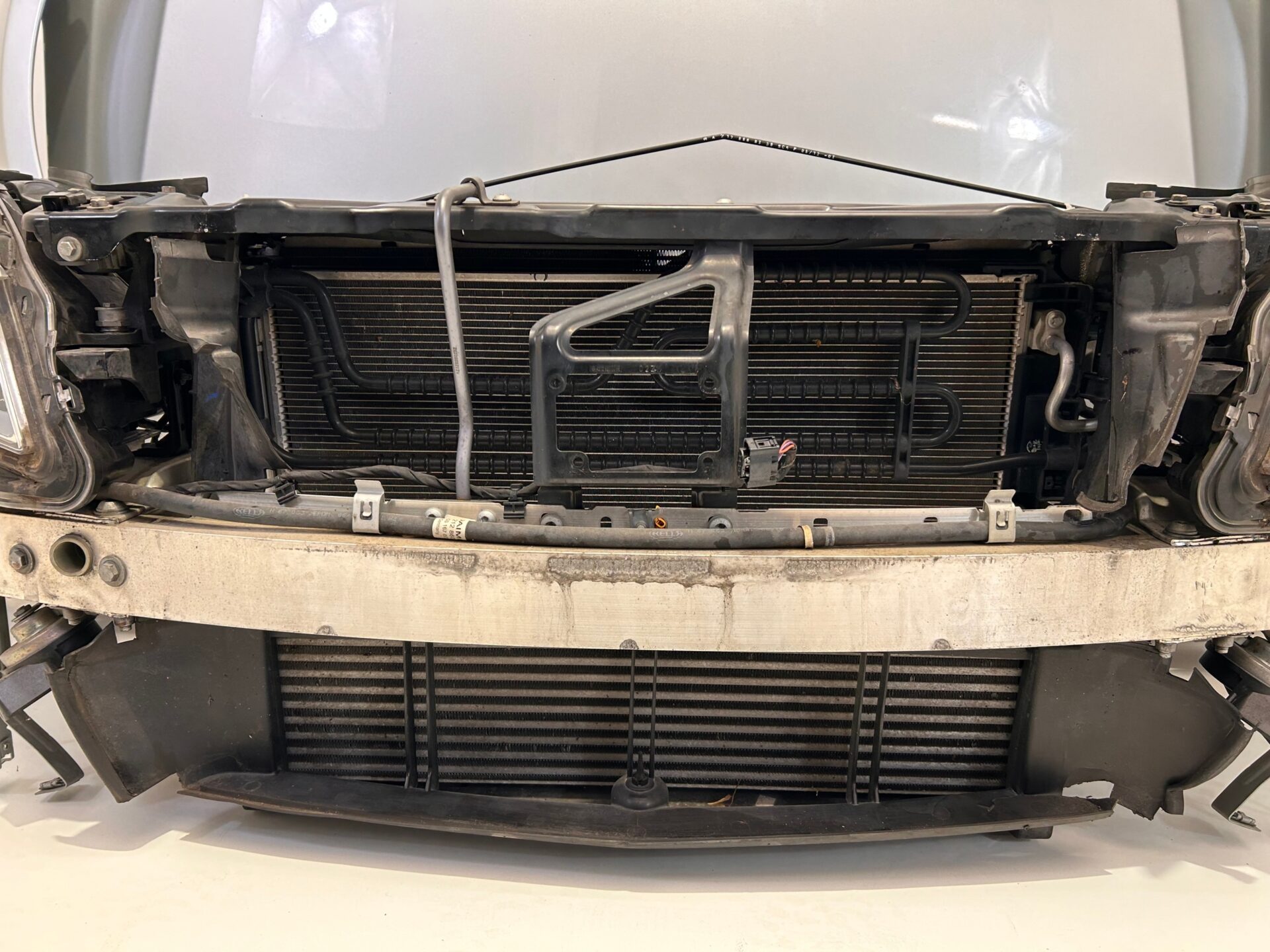 Mercedes W212 AMG Frontpaket komplett mit Stoßstange, Motorhaube, Kühler und Scheinwerfern