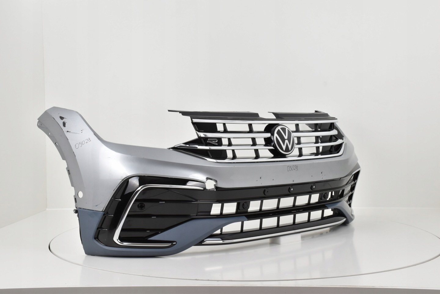 VW Tiguan R-Line Facelift Frontstoßstange komplett Allspace 2022- gebraucht