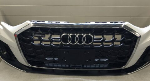 Audi A8 D5 S-Line Frontstoßstange mit 6x PDC und Teilenummer 4N0807437J
