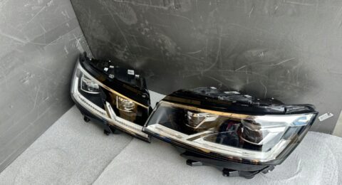 Bild eines gebrauchten VW T6.1 Full LED Scheinwerfer für die linke und rechte Seite mit Teilenummern 7L1941035D und 7L1941036D.