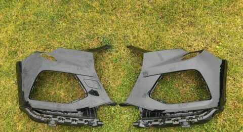 Gebrauchte Audi Q3 83A Frontstoßstange mit Teilenummern 83A807438 und 83A807437