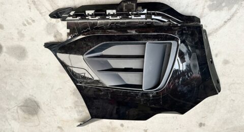 Gebrauchte Audi Q3 Stoßstangenecke vorne 83A807438