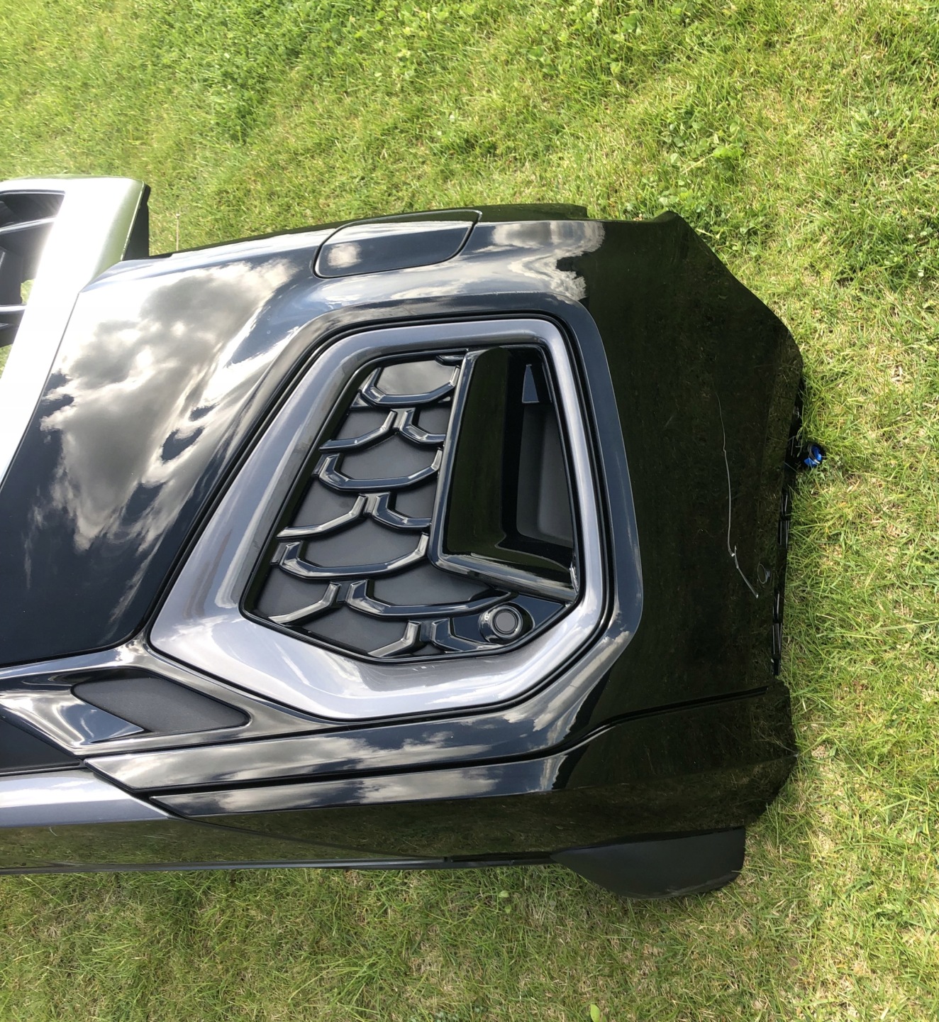 Gebrauchte Audi Q7 4M0 Facelift Frontstoßstange mit Teilenummer 4M0853651BD