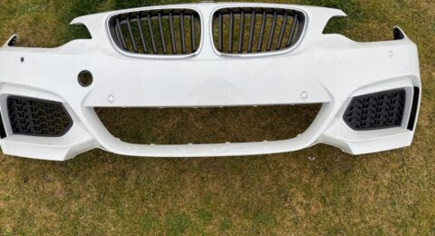 Gebrauchte BMW F22 F23 M Paket Frontstoßstange mit 4x PDC