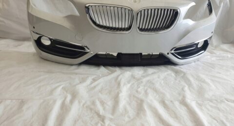 Gebrauchte BMW F22 Frontstoßstange Luxury mit 6x PDC für US-Modelle