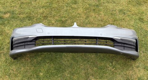 Gebrauchte BMW G30 G31 Frontstoßstange 4x PDC für die 5er-Reihe