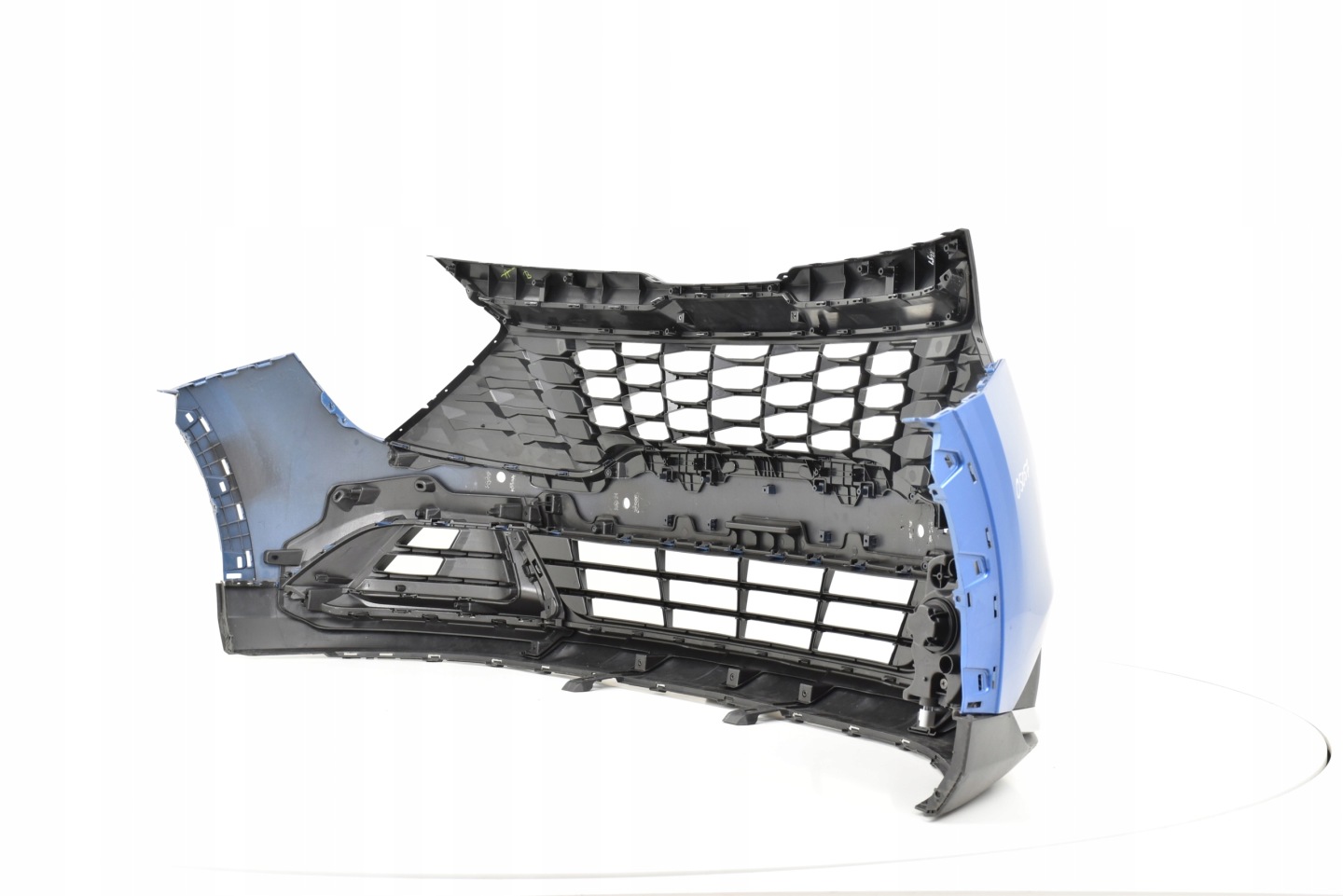Gebrauchte KIA Sportage V 5 2021 Frontstoßstange mit 4x PDC-Sensoröffnungen