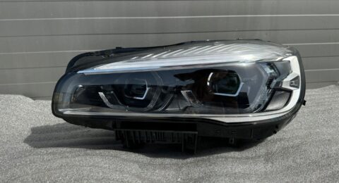 Gebrauchter BMW F45 F46 LED Scheinwerfer rechts mit Teilenummer 8738643-04 für BMW F45 und F46 Modelle.