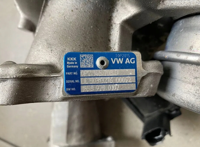 Gebrauchter Porsche Panamera Cayenne Turbolader mit Teilenummern 0P2145703D und 0P2145704D