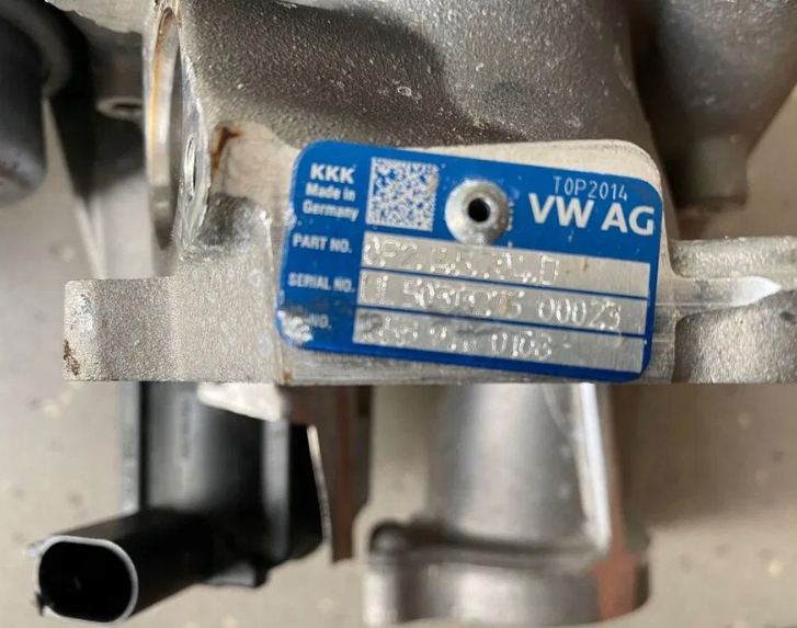 Gebrauchter Porsche Panamera Cayenne Turbolader mit Teilenummern 0P2145703D und 0P2145704D