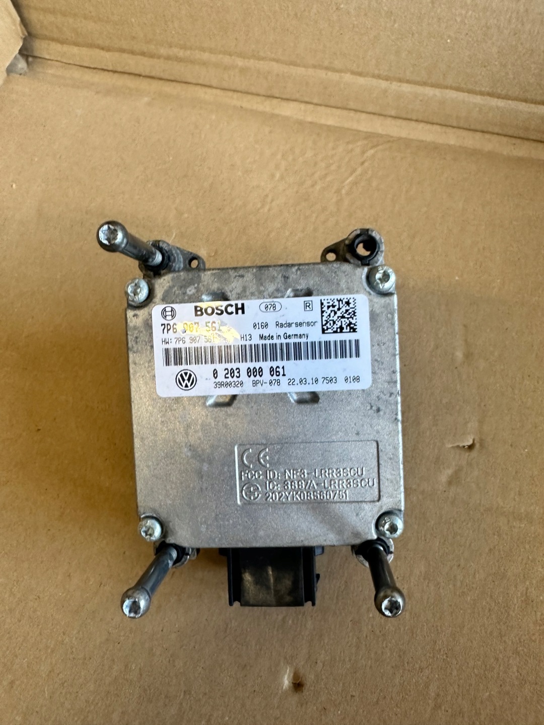 Gebrauchter VW Touareg Distronic Radar 7P6907561 für Modelle 2010-2014