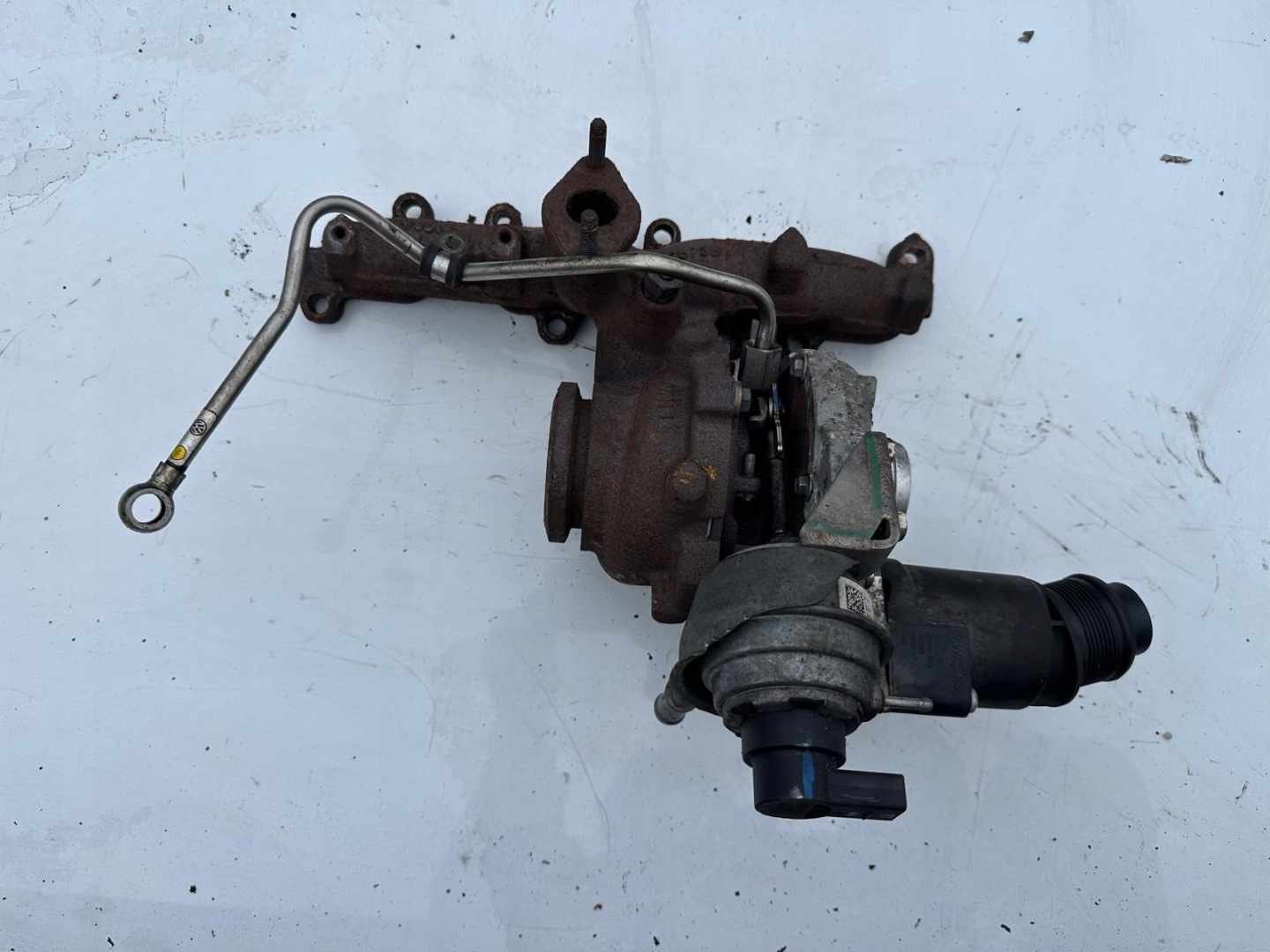 Gebrauchter VW Transporter T5 T6 2.0d Turbolader mit Teilenummer 03L253016M
