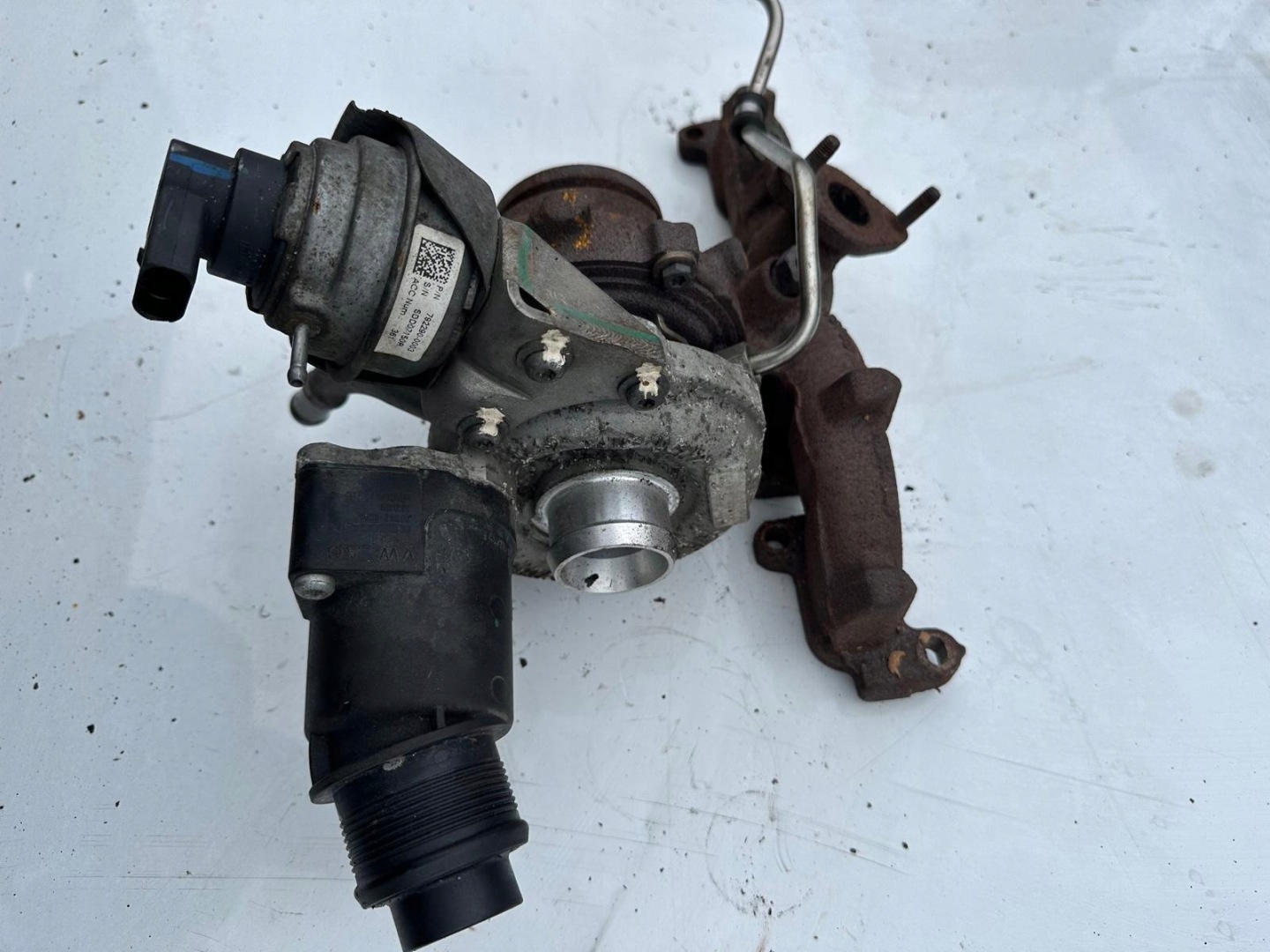 Gebrauchter VW Transporter T5 T6 2.0d Turbolader mit Teilenummer 03L253016M