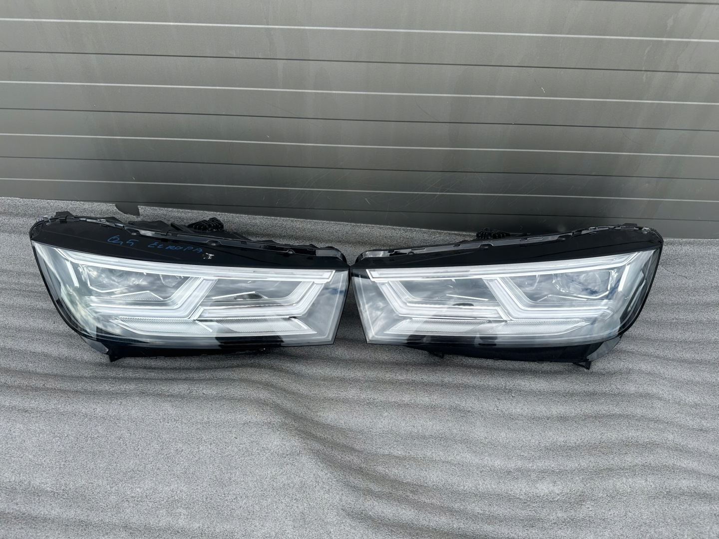 Gebrauchtes Audi Q5 80A Full LED Scheinwerfer Set links und rechts