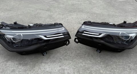 Gebrauchtes VW Tiguan LED Scheinwerfer Set links und rechts mit Teilenummern 571941005B und 571941006B
