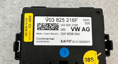 Volkswagen Gateway Steuergerät V03825216F für VW Modelle