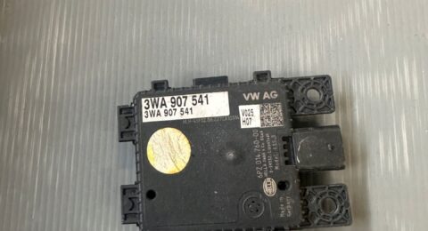 VW Passat B8 ACC Radar Sensor mit Teilenummer 3WA907541